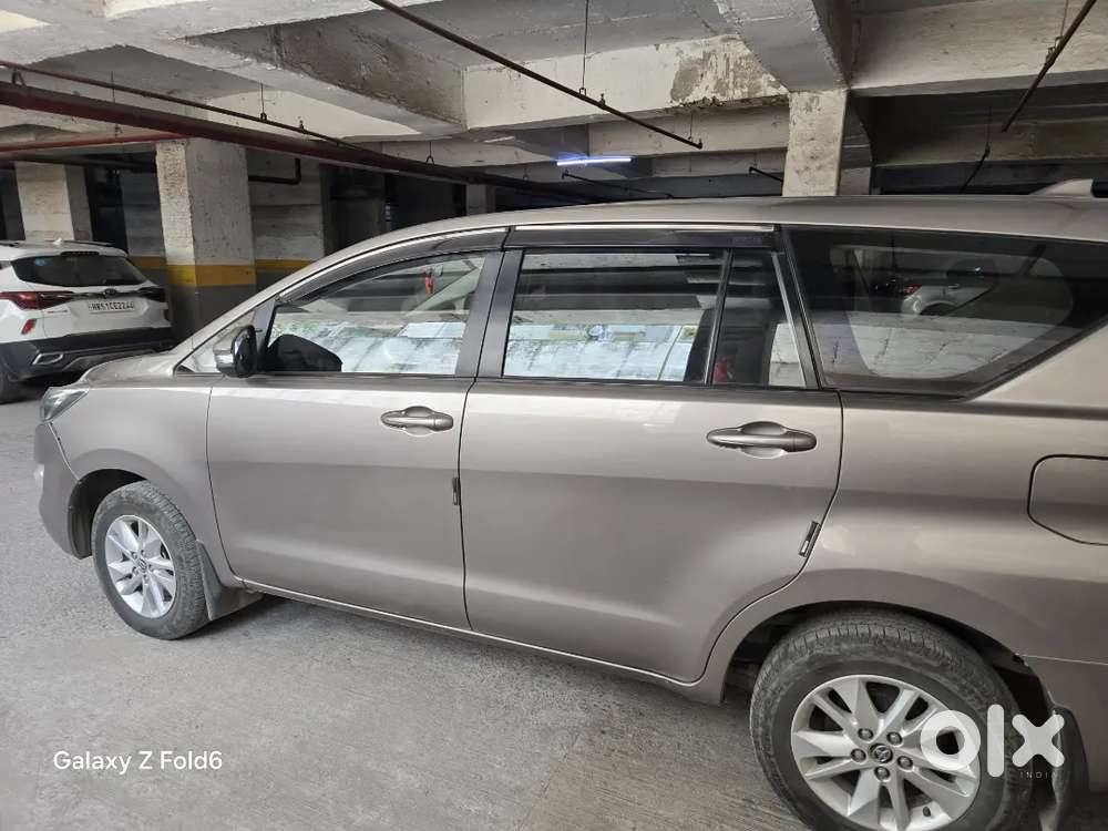 Toyota Innova Crysta 2016 Petrol Well Maintained