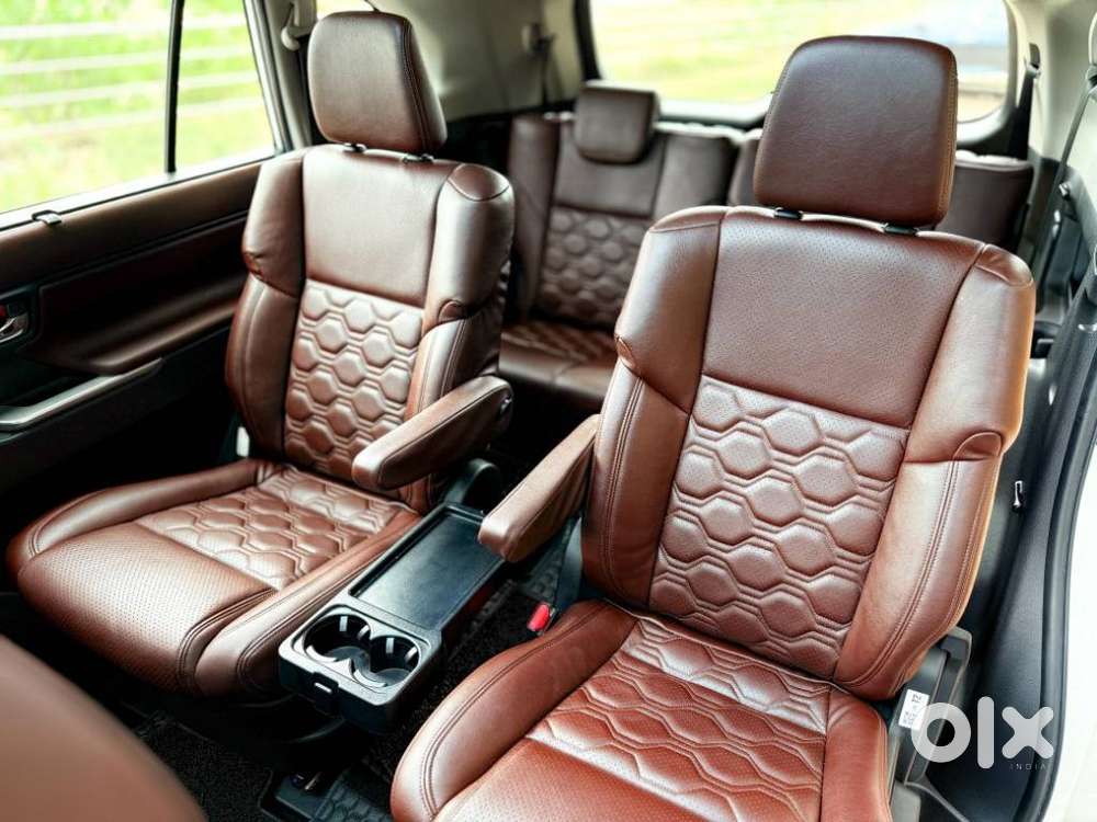 Toyota Innova Hycross 2.0 Vx (o) Hybrid 7 Str, 2024, Petrol