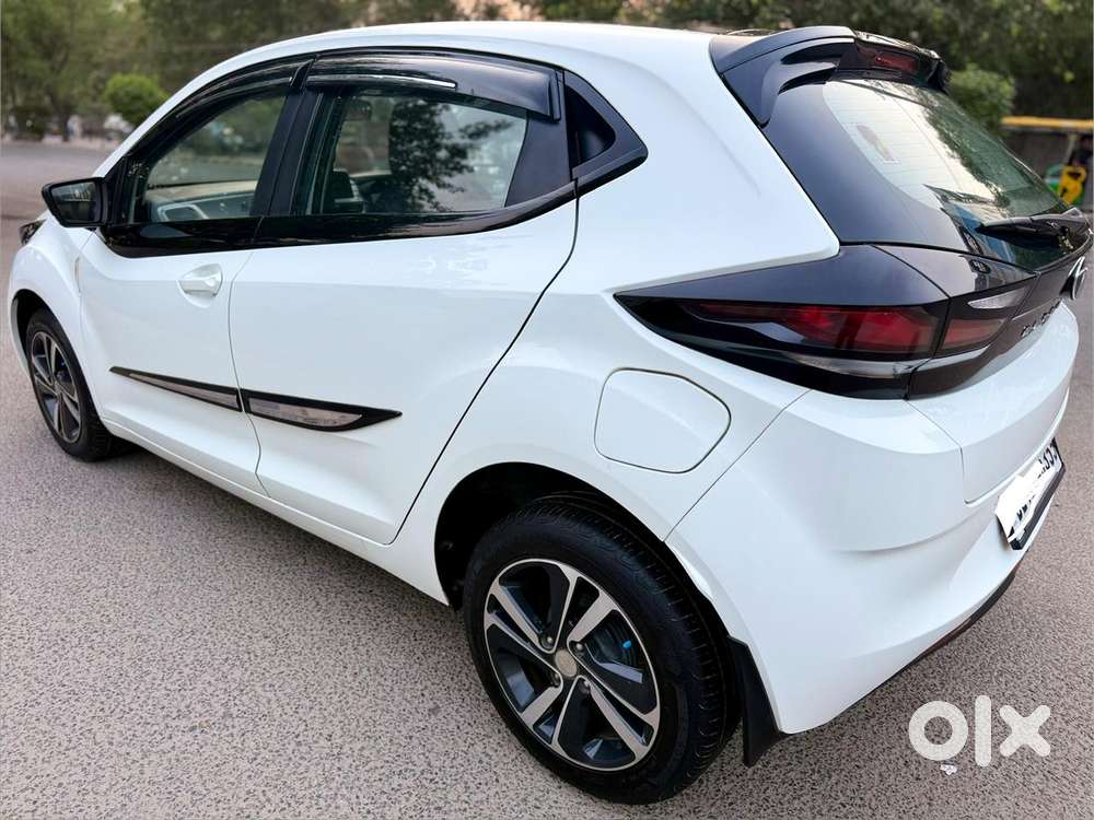 Tata Altroz Xz Plus (s), 2023, Petrol