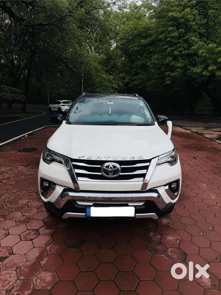 Toyota Fortuner 4x4 Manual Limited Edition, 2019, Diesel