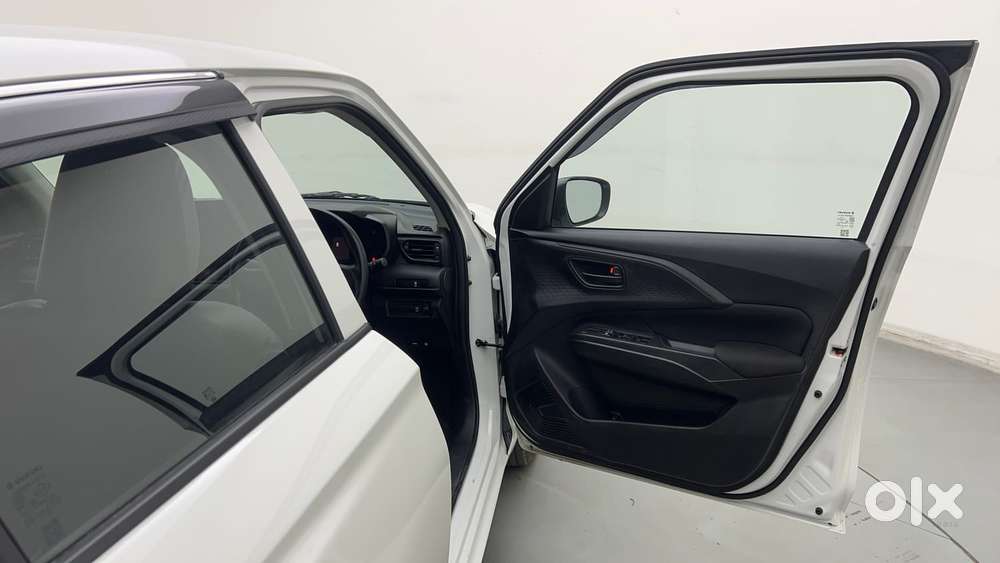 Maruti Suzuki Swift 1.3 Lxi, 2026, Petrol