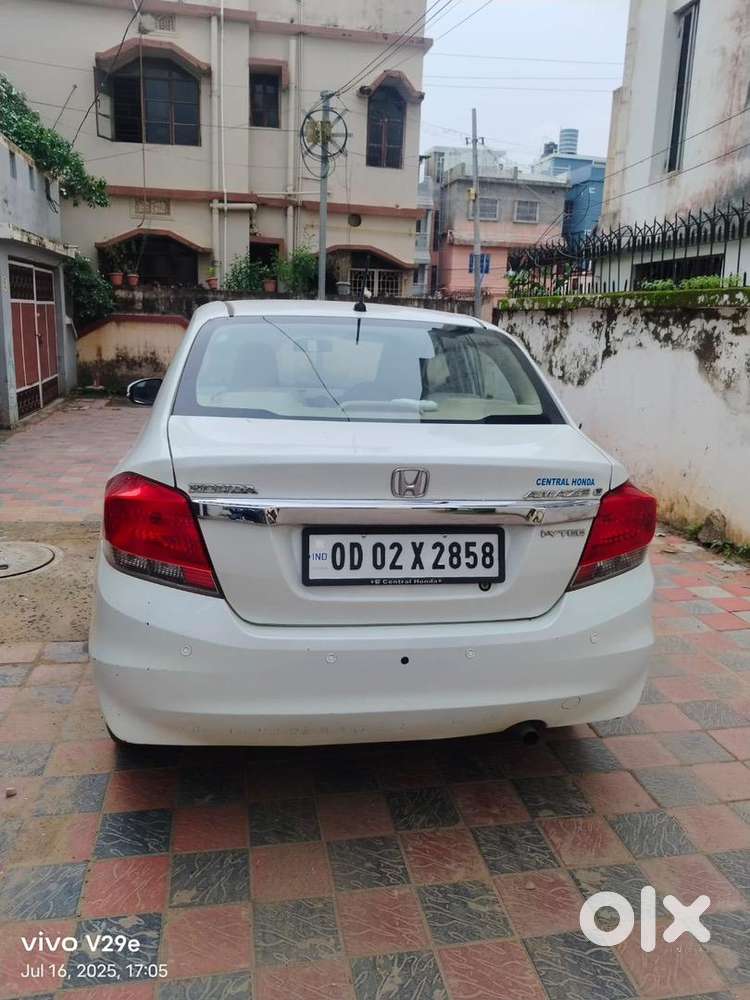 Honda Amaze 2016 Petrol Well Maintained