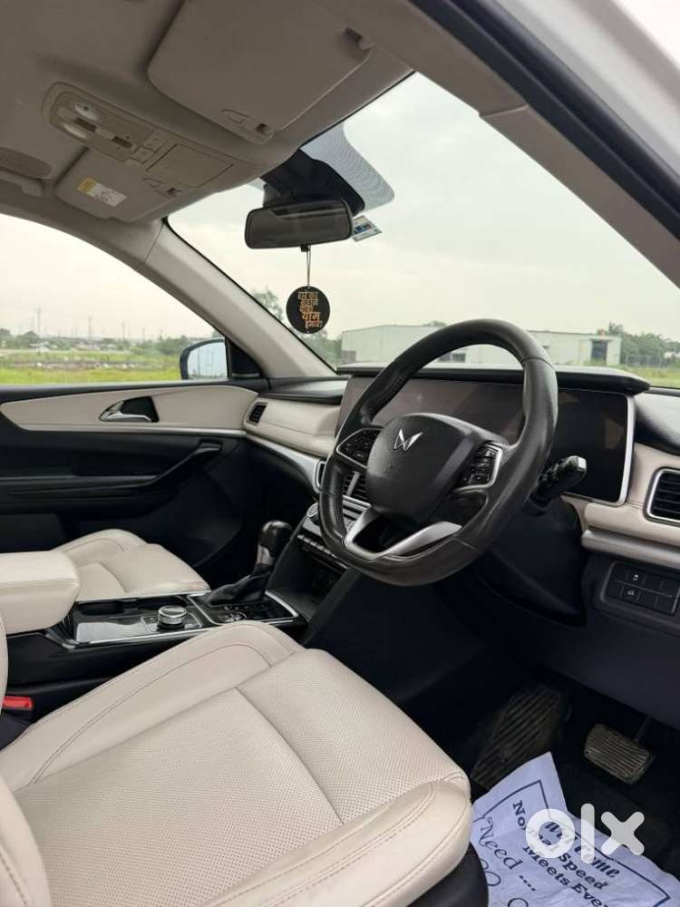 Mahindra Xuv700 2.2 Ax 7 Diesel At Luxury Pack Str Awd, 2021, Diesel