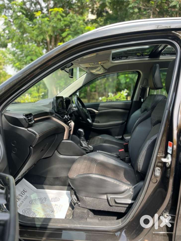 Maruti Suzuki Grand Vitara 1.5 Alpha Plus Intelligent Hybrid Ecvt, 2..