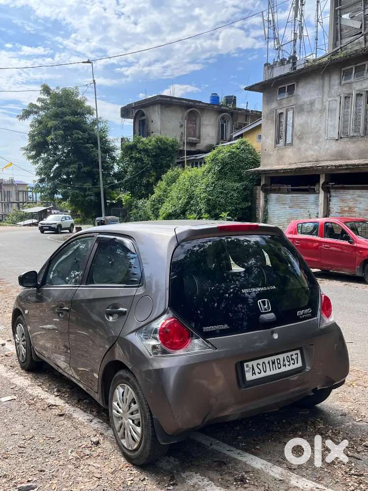 Honda Brio Petrol Mt 2012