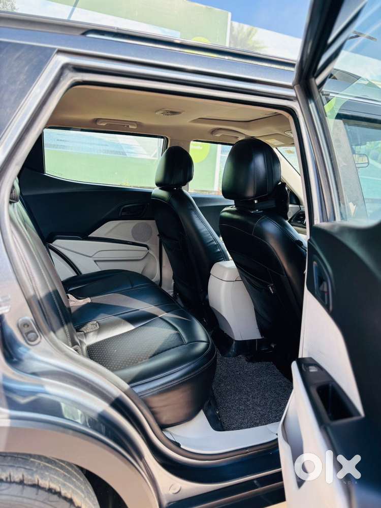 Mahindra Xuv300 W6 Diesel, 2024, Diesel