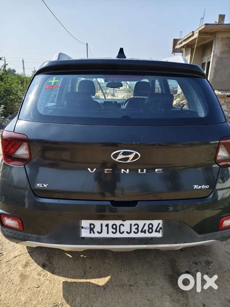 Hyundai Venue 2019 Petrol 62589 Km Driven
