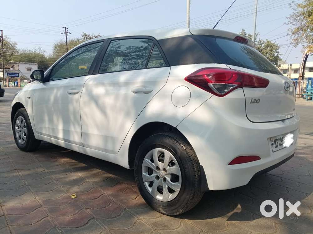 Hyundai I20 Petrol Cvt Magna Executive, 2015, Petrol
