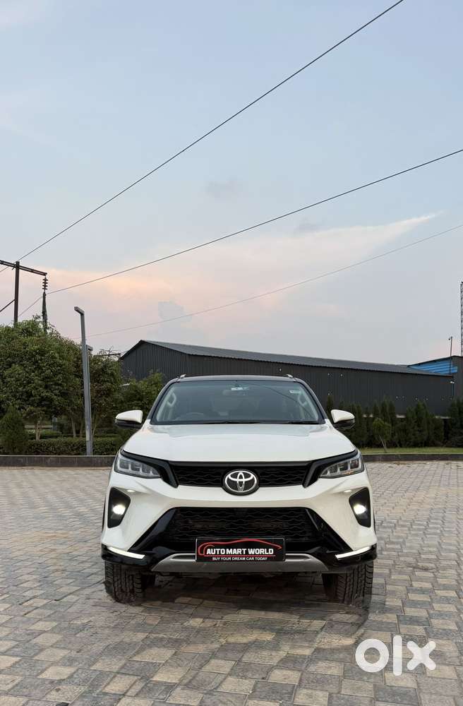 Toyota Fortuner 2.8 Legender 4x4, 2022, Diesel