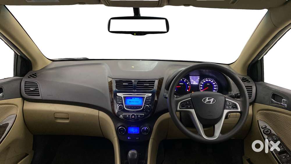 Hyundai Verna Fluidic 1.6 Vtvt Sx, 2014, Petrol