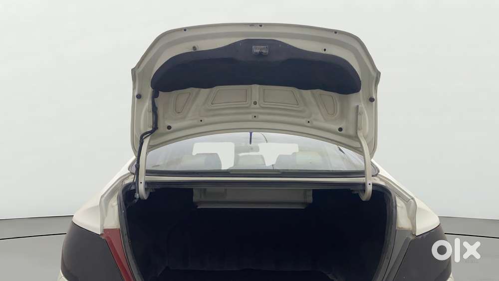 Hyundai Verna Fluidic 1.6 Vtvt Sx, 2013, Petrol