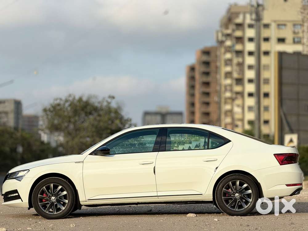 Skoda Superb 2.0 Sportline Tsi At, 2020, Petrol