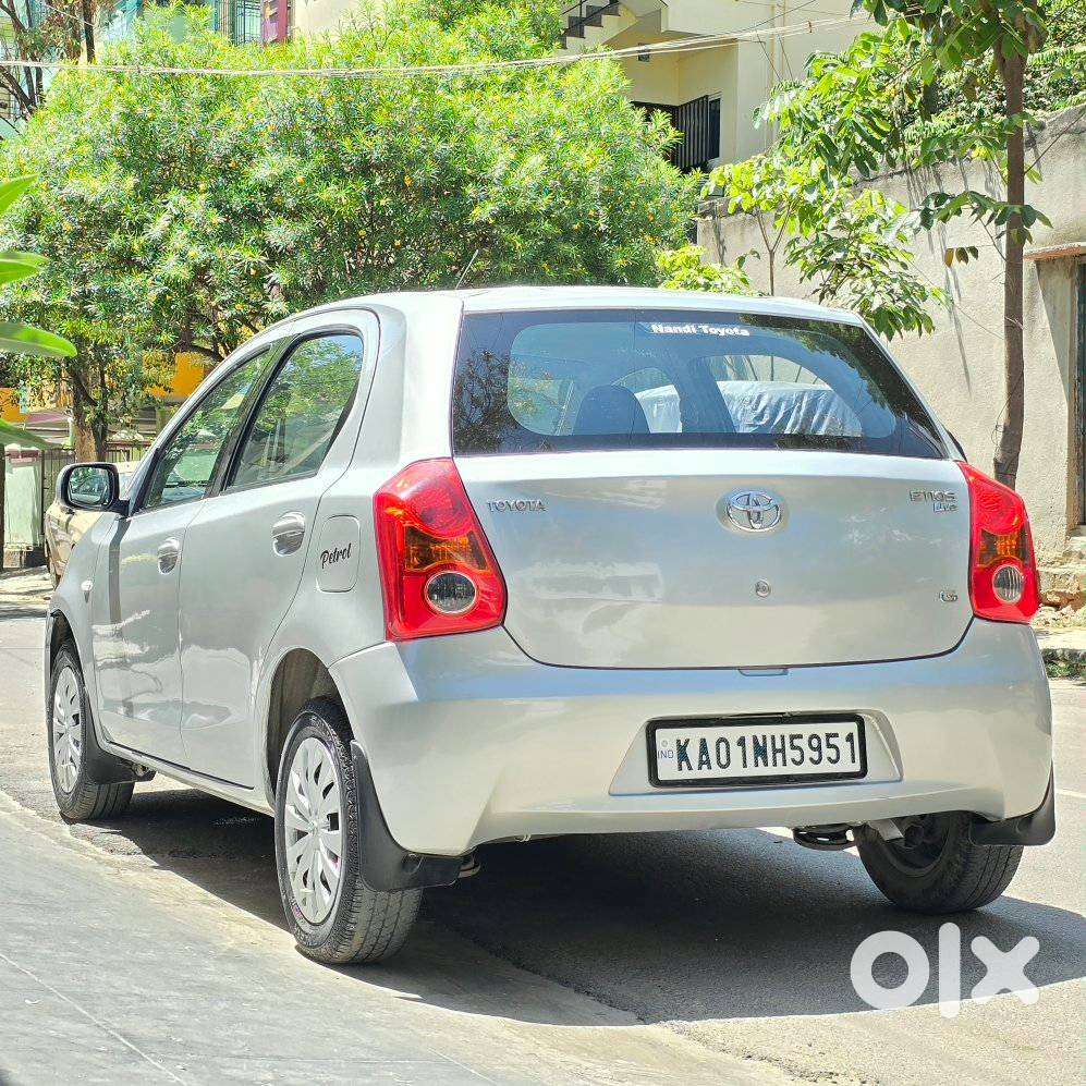 Toyota Etios Liva 2011-2012 G, 2011, Petrol