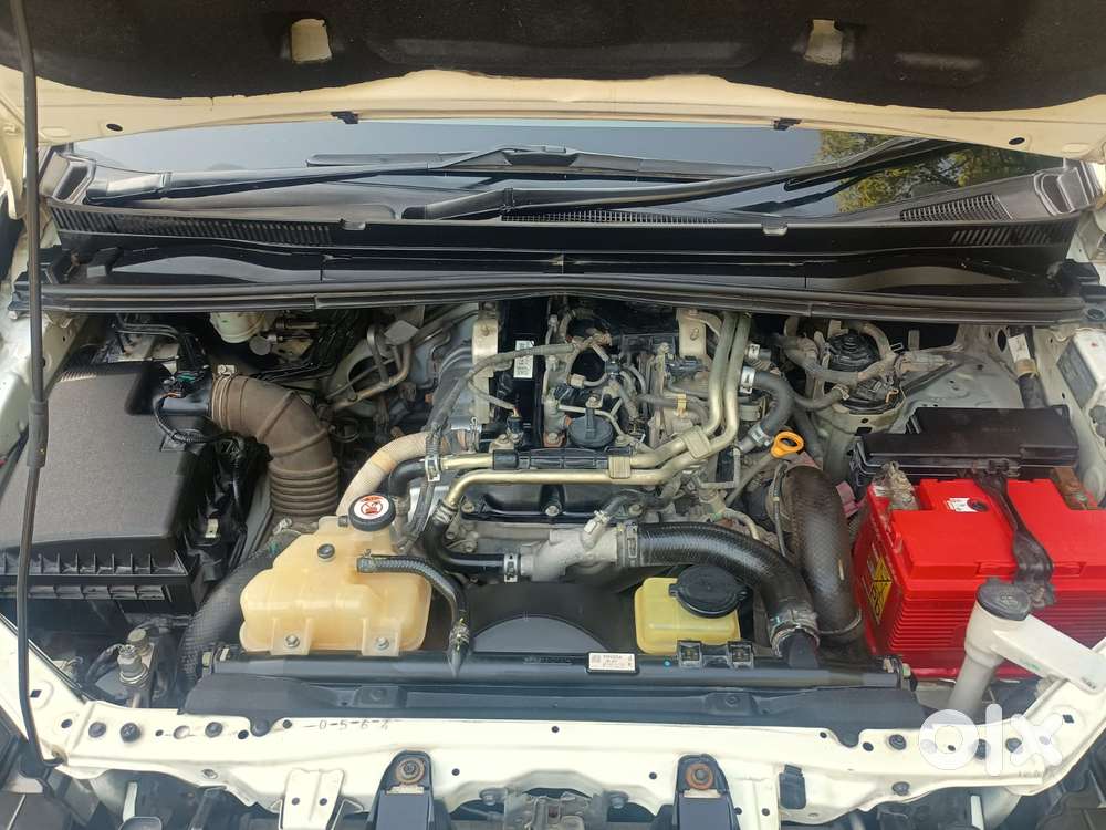 Toyota Innova Crysta 2.4 V, 2017, Petrol