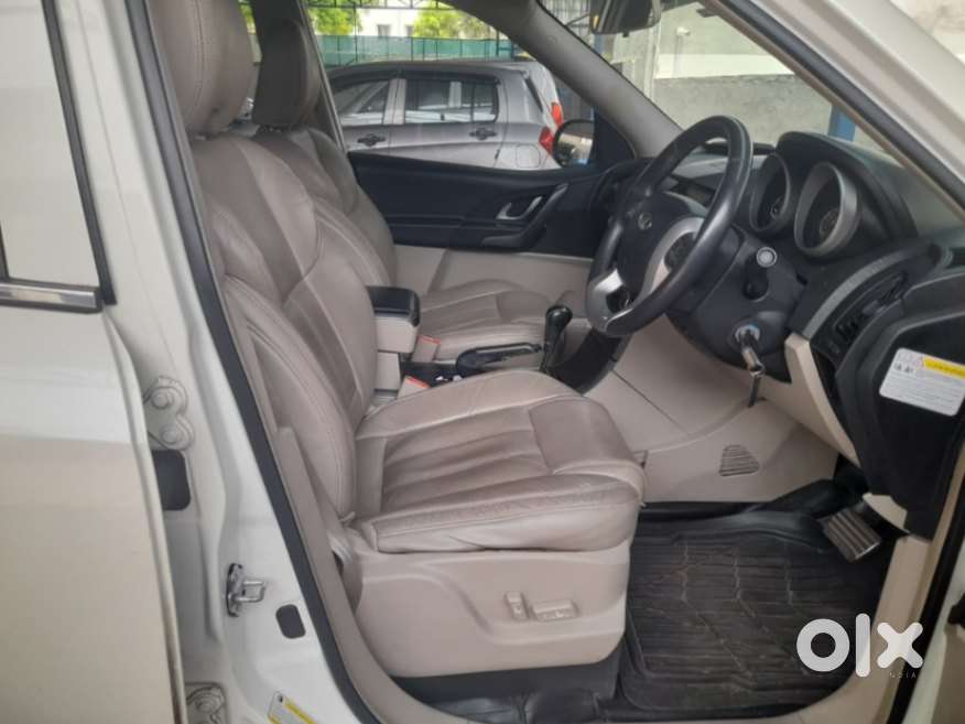Mahindra Xuv500 W10 At, 2016, Petrol
