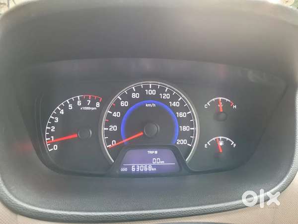 Hyundai Grand i10 2015 Petrol Sportz Only 63000 Km Driven