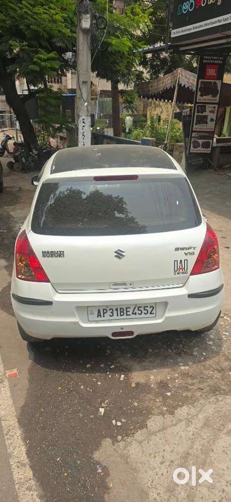 Maruti Suzuki Swift Lxi Optional-o, 2010, Petrol