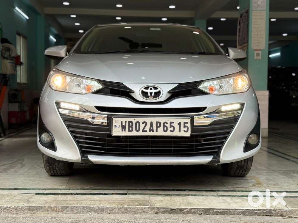 Toyota Yaris J Cvt, 2019, Petrol
