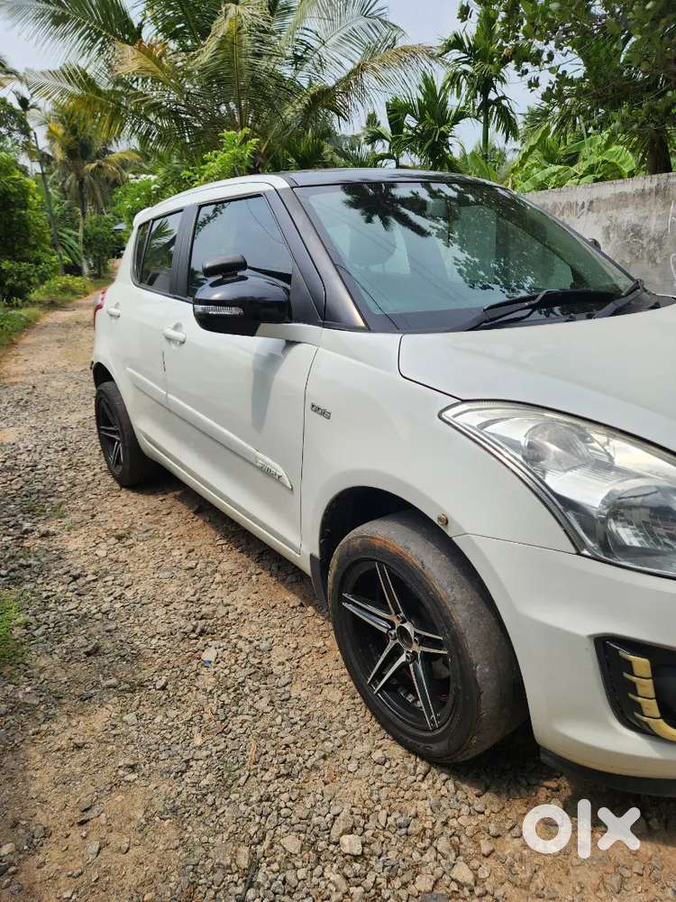 Maruti Suzuki Swift 2017 Diesel 123000 Km Driven