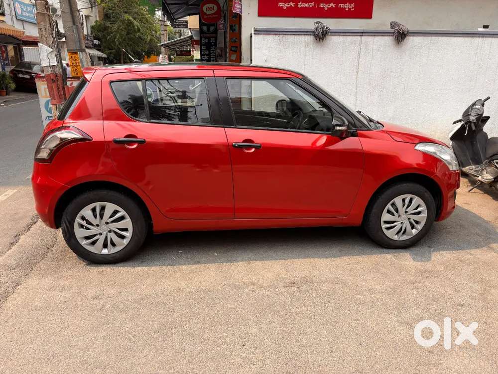 Maruti Suzuki Swift Vxi