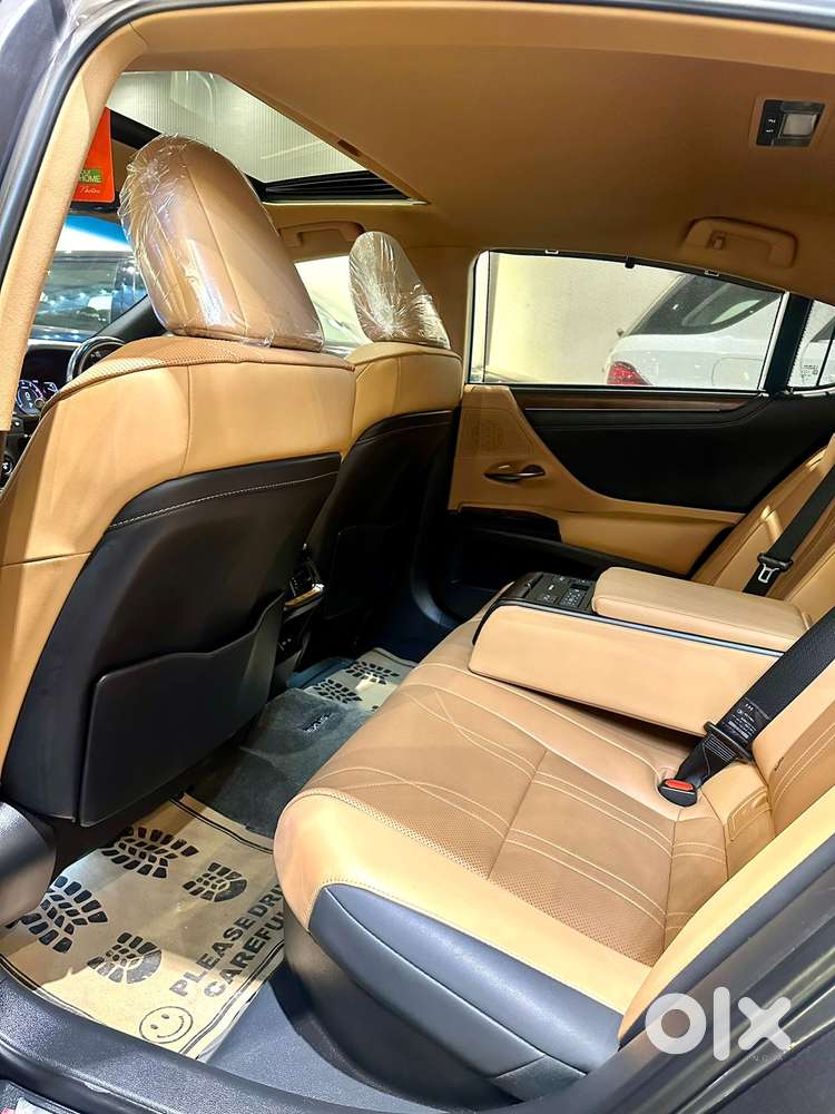 Lexus Es 300h Exquisite, 2022, Cng & Hybrids