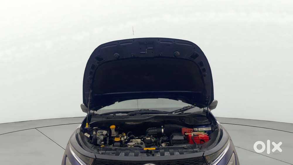 Tata Altroz 1.2 Xta Petrol Dct, 2022, Petrol