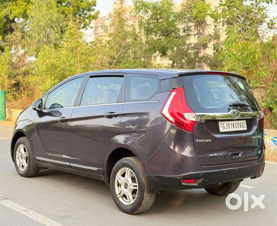 Mahindra Marazzo M6, 2019, Diesel