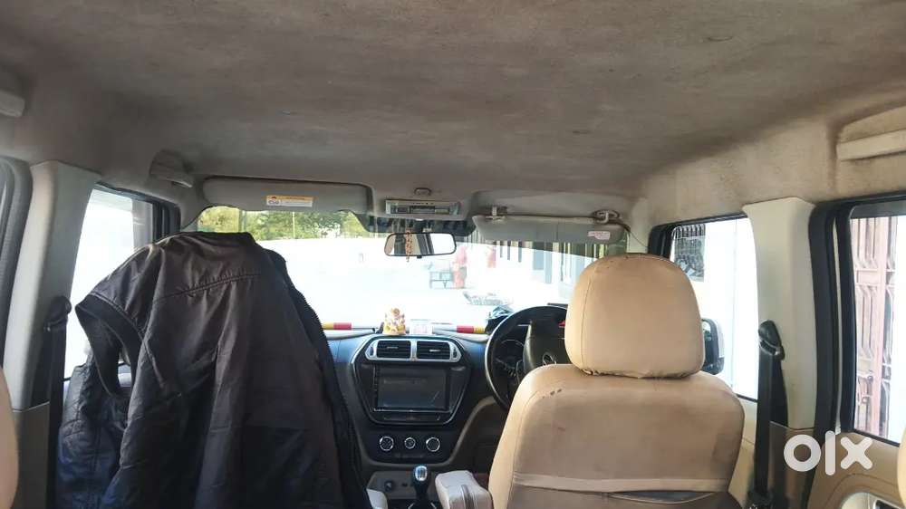 Mahindra Tuv 300 2018