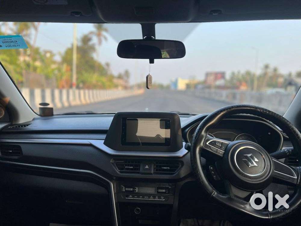 Maruti Suzuki Brezza 1.5 Vxi Smart Hybrid, 2024, Petrol