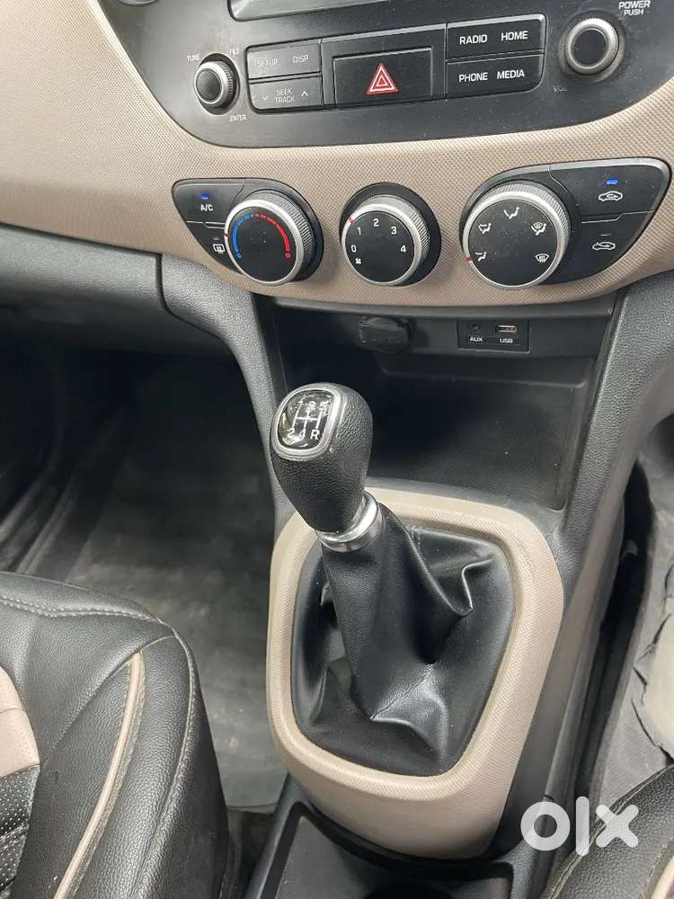 Hyundai Grand I10 Sportz 2017 Petrol ( Mint Condition)