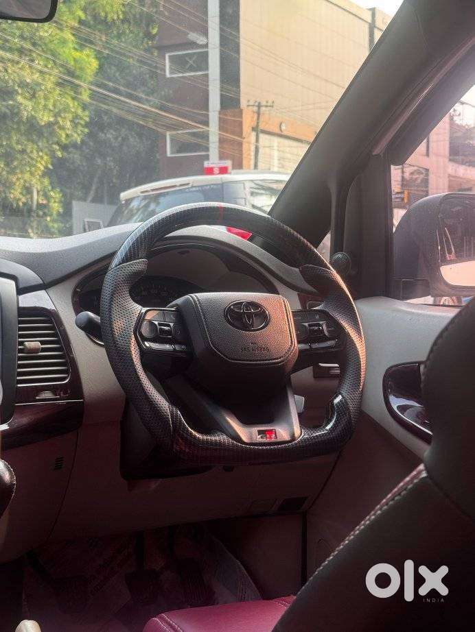 Toyota Innova 2.5 G (diesel) 8 Seater, 2015, Diesel