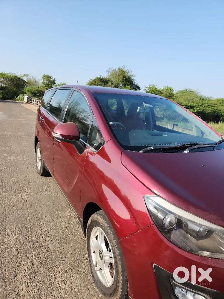 Mahindra Marazzo M6 2018 Diesel Well Maintained