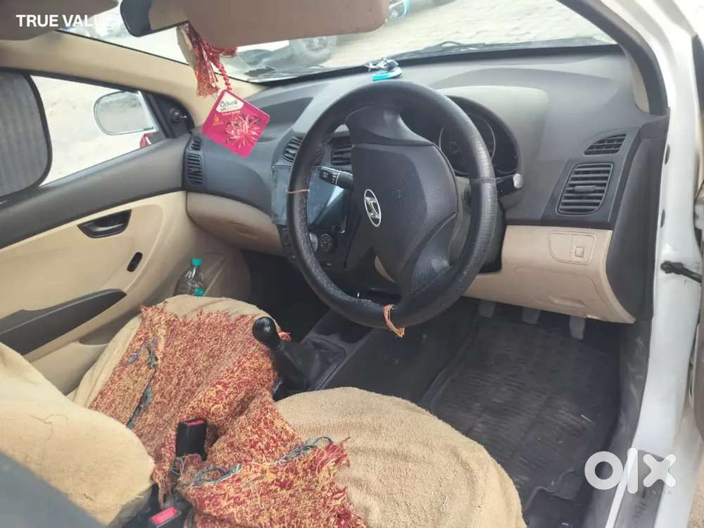 Hyundai Eon 2012 Petrol Well Maintained