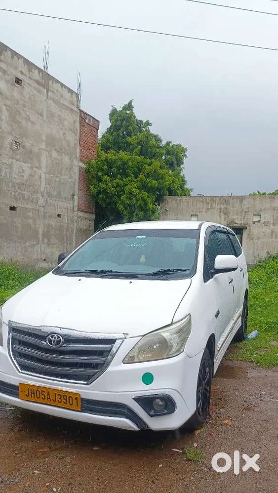 Toyota Innova 2011