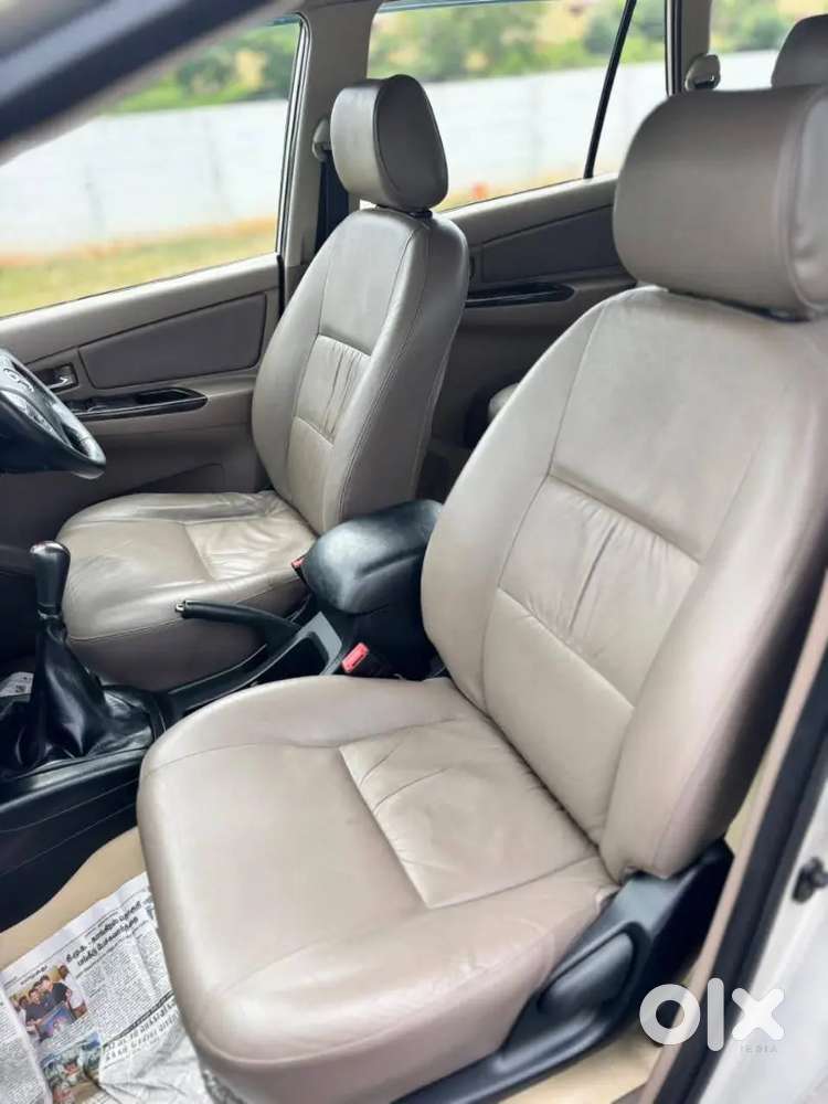 Toyota Innova 2016