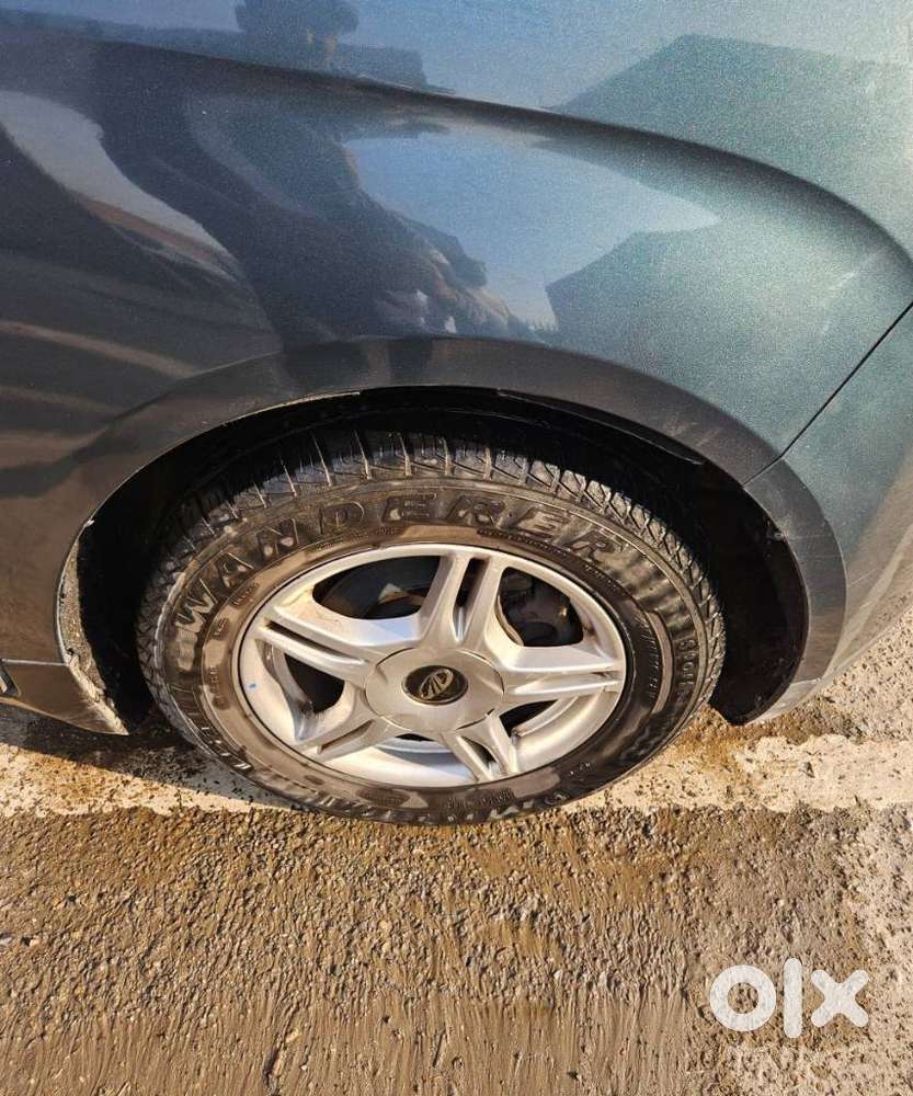 Mahindra Marazzo M6, 2018, Diesel