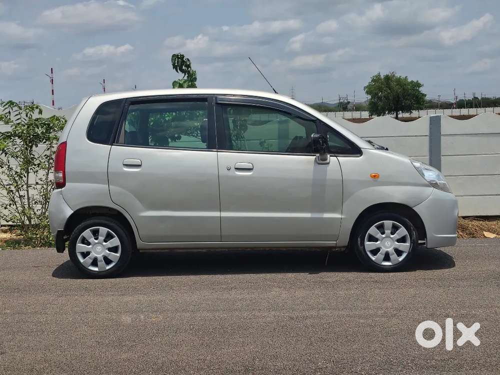 Maruti Suzuki Zen Estilo 2010