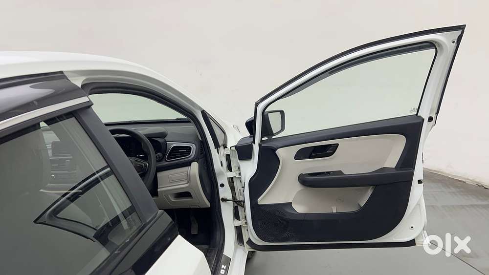 Tata Altroz 1.2 Xe Rhytm Petrol, 2021, Petrol