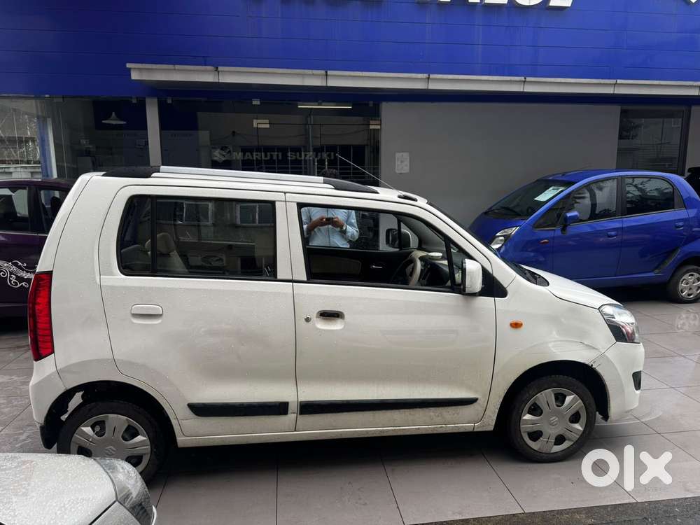 Maruti Suzuki Wagon R Vxi Amt, 2017, Petrol