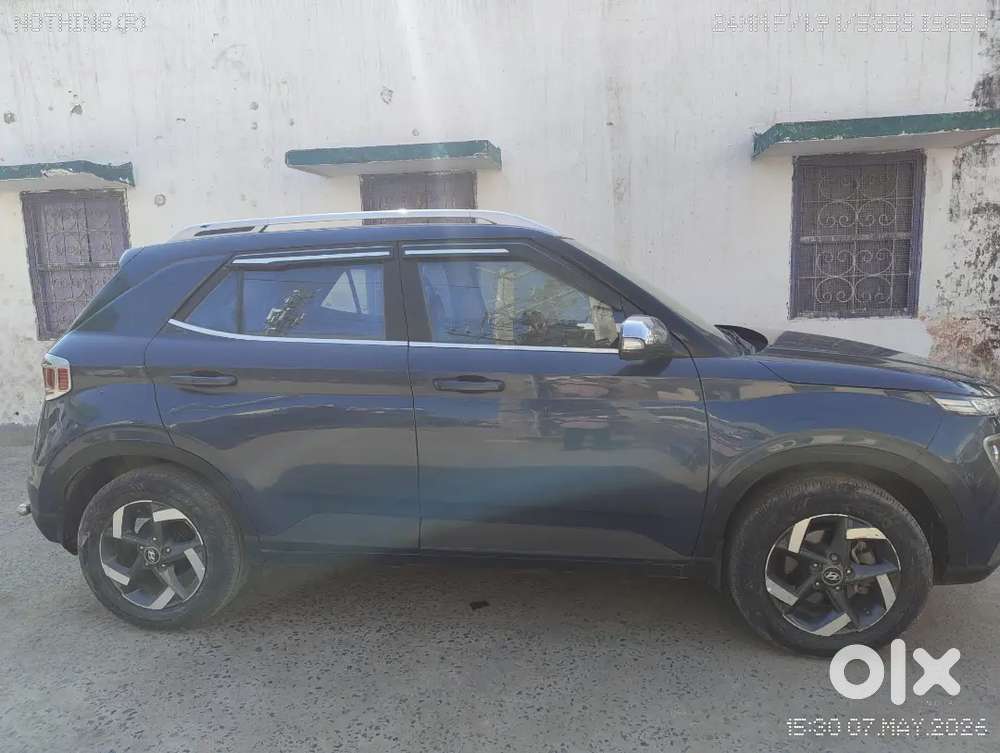 Hyundai Venue 2019 Petrol 73000 Km Driven