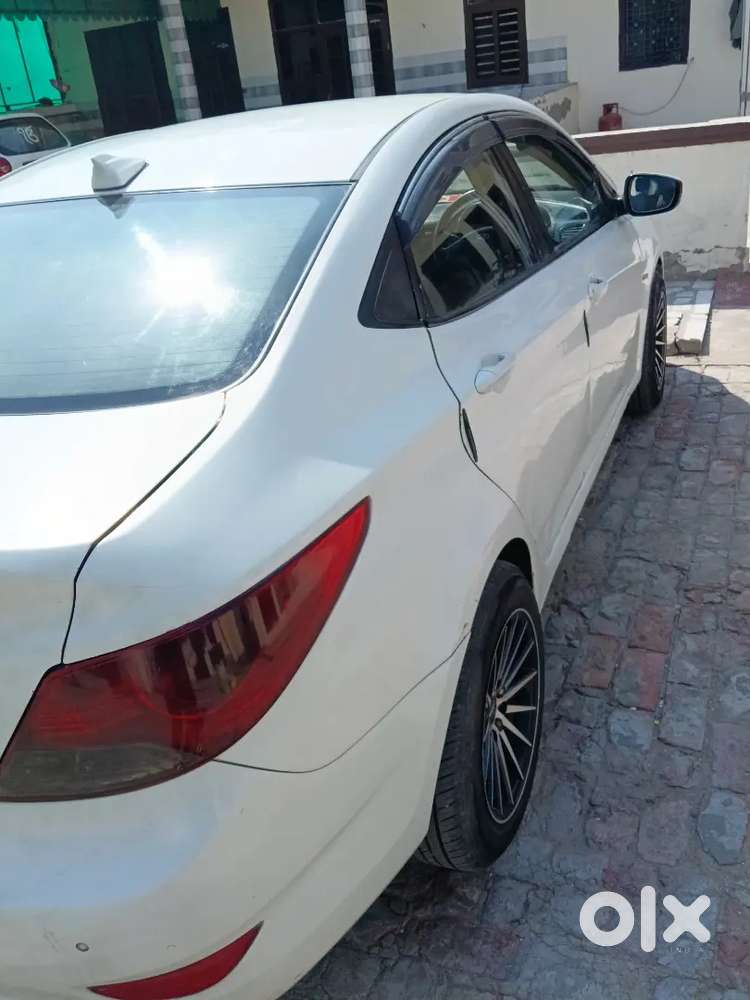 Hyundai Verna 1.6 Sx 2011