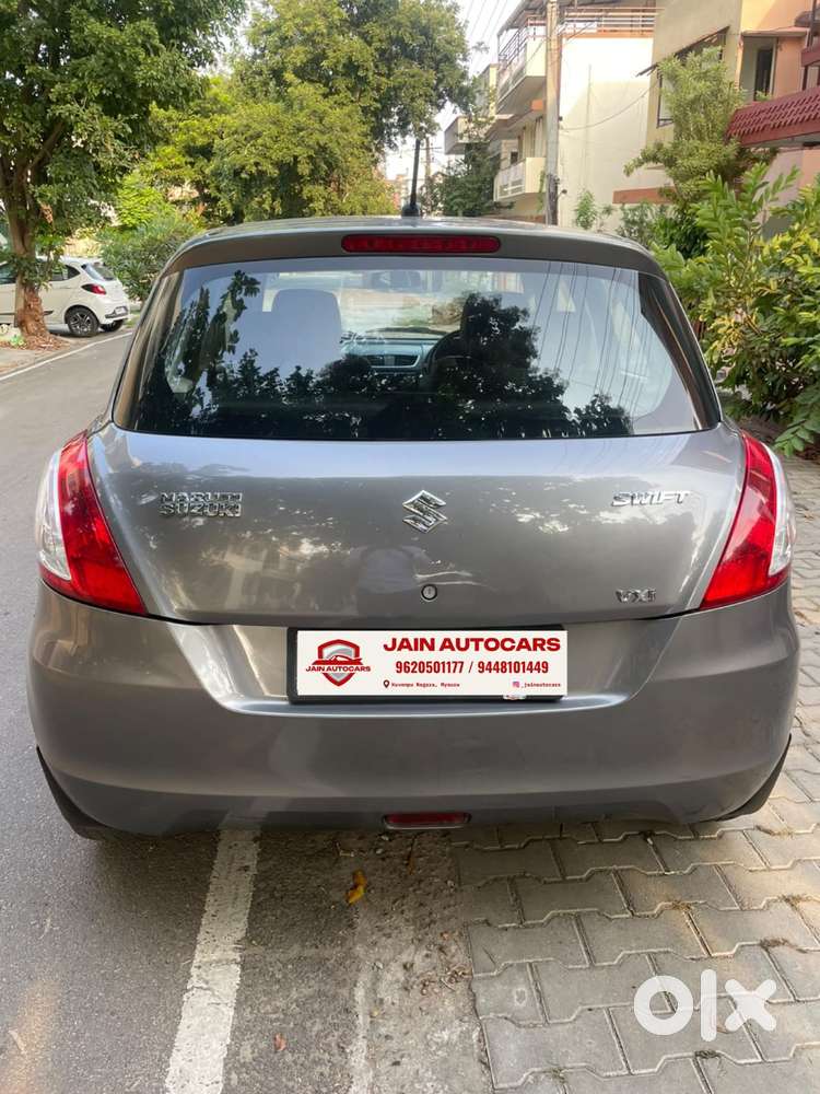 Maruti Suzuki Swift Vxi + Manual, 2016, Petrol