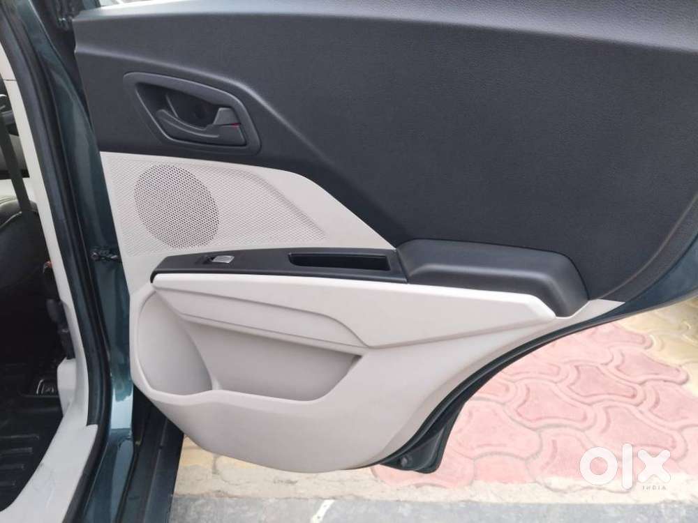 Mahindra Xuv300 W6 Diesel, 2024, Diesel
