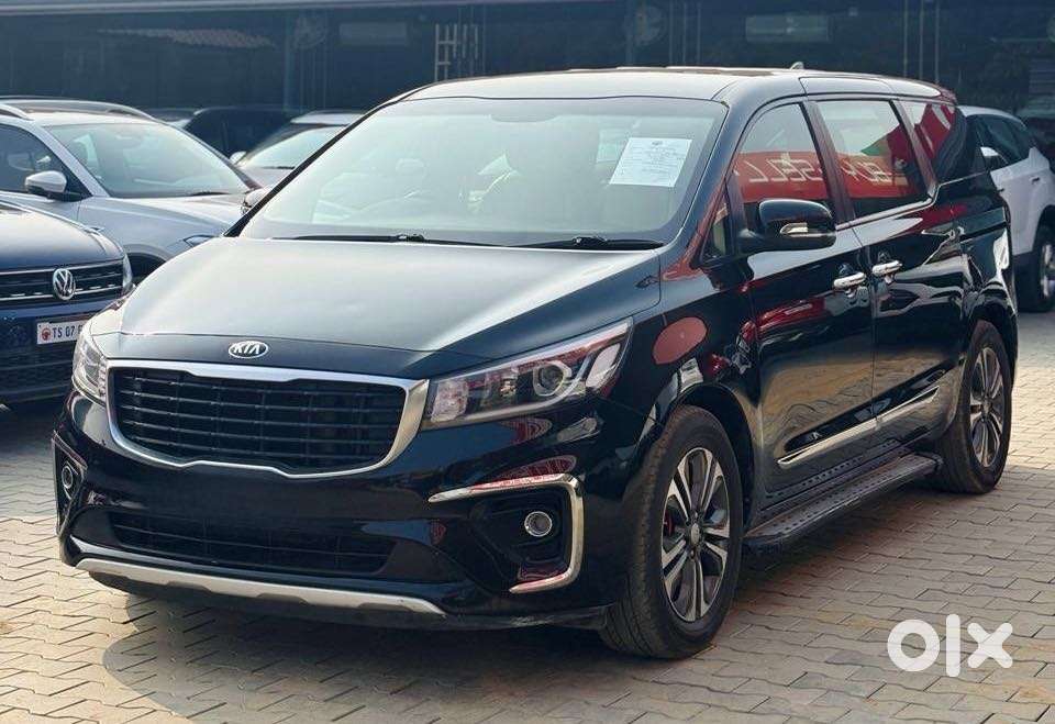 Kia Carnival Premium, 2020, Diesel