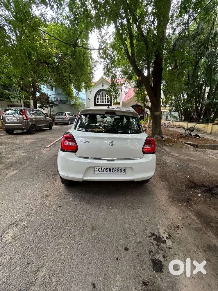 2018 Maruti Suzuki Swift Vxi Bsiv Petrol  Single Owner  46,500 Kms D