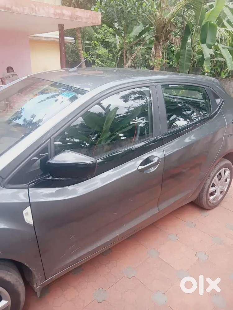 Tata Altroz 2022 Petrol 15200 Km Driven