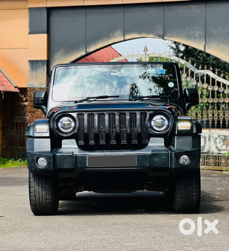 Mahindra Thar Petrol 2022