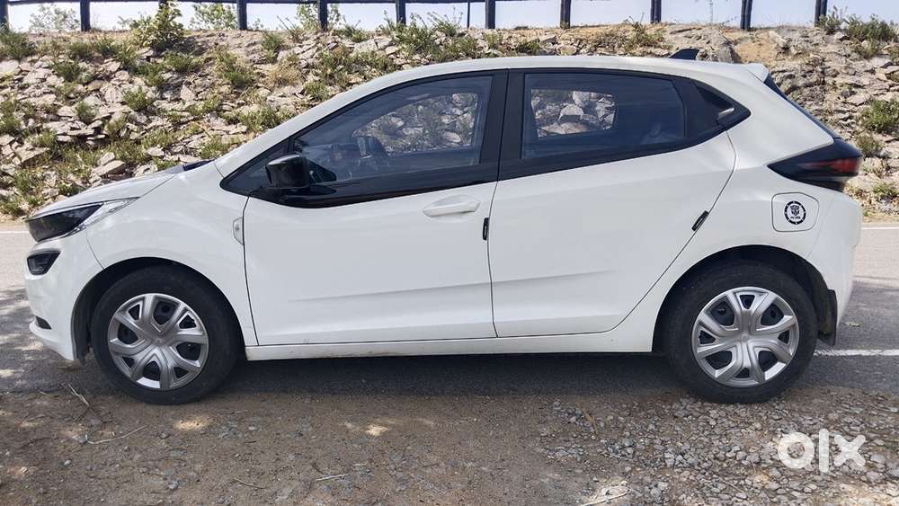 Tata Altroz Petrol 2024 Model Manual