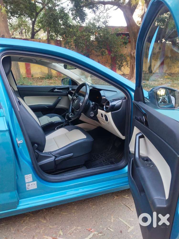 Skoda Slavia 1.0 Tsi Style At, 2022, Petrol