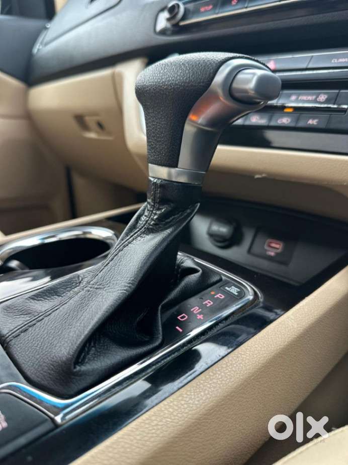 Kia Carnival Prestige, 2020, Diesel